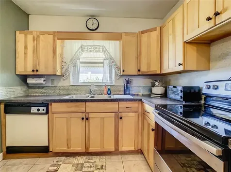 2812 40th Avenue W Bradenton FL 34205