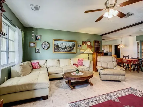 2812 40th Avenue W Bradenton FL 34205