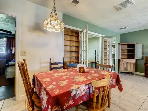 2812 40th Avenue W Bradenton FL 34205