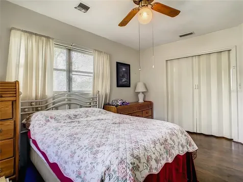 2812 40th Avenue W Bradenton FL 34205
