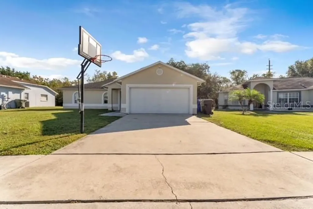 2305 Cutler Court Kissimmee FL 34744