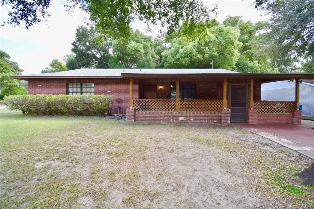 1201 Oak Valley Drive Seffner FL 33584