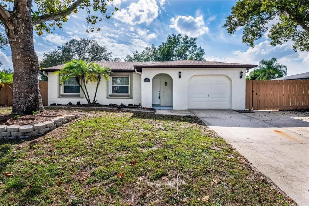 592 Santiago Avenue Orlando FL 32807