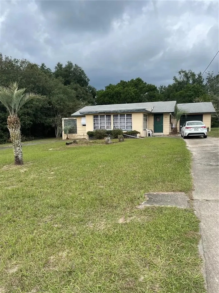 22731 SW Rainbow Lakes Boulevard Dunnellon FL 34431