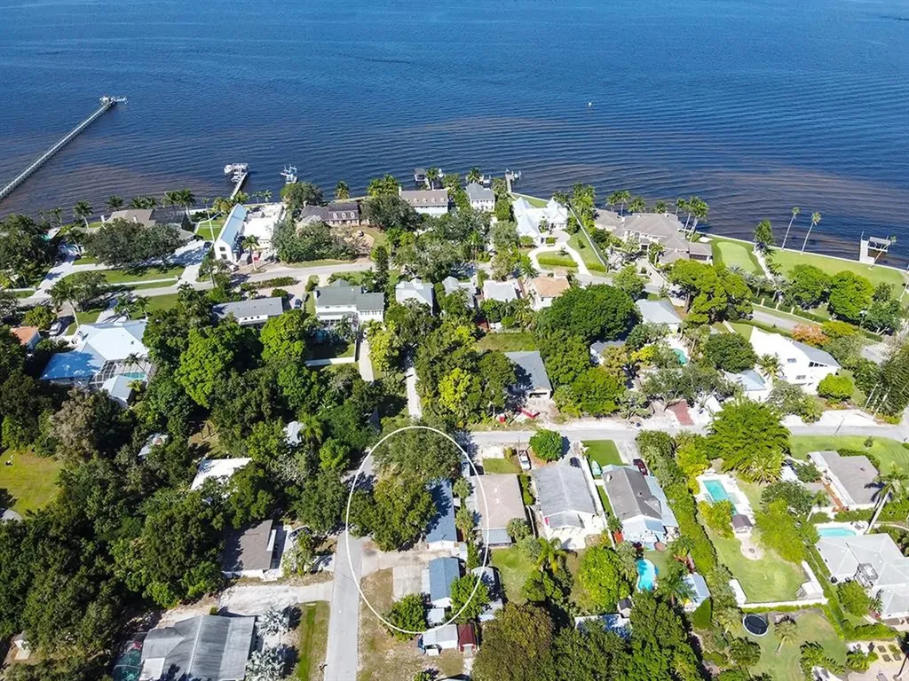 426 40th Street Court NW Bradenton FL 34209