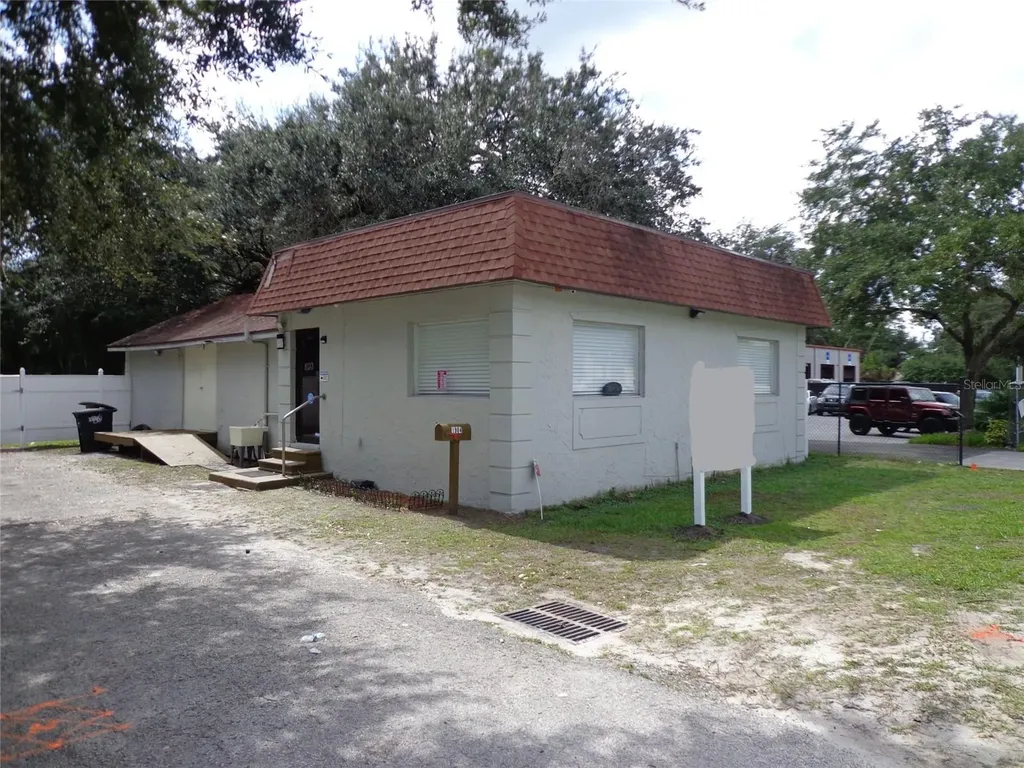 1904 W Waters Avenue Tampa FL 33603