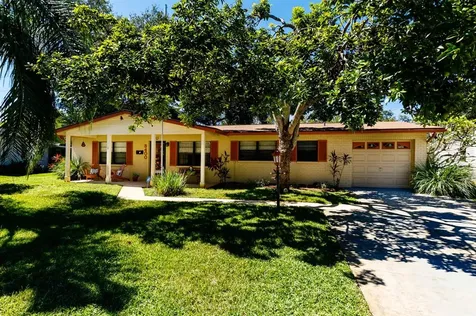 8400 15th Way N St Petersburg FL 33702