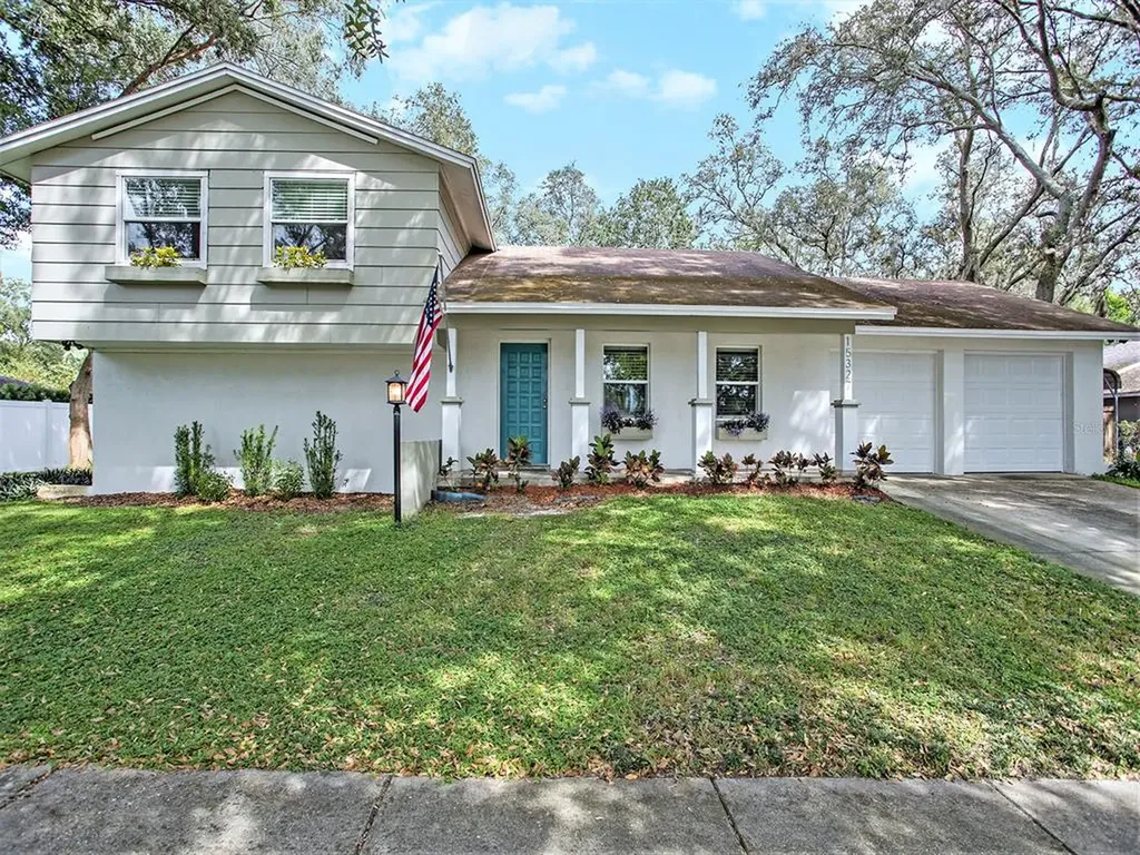 15327 Winding Creek Drive Tampa FL 33613