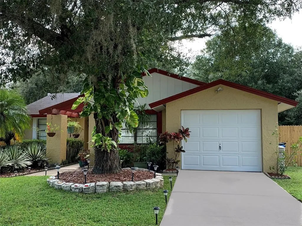 16118 Manorwood Circle Tampa FL 33624