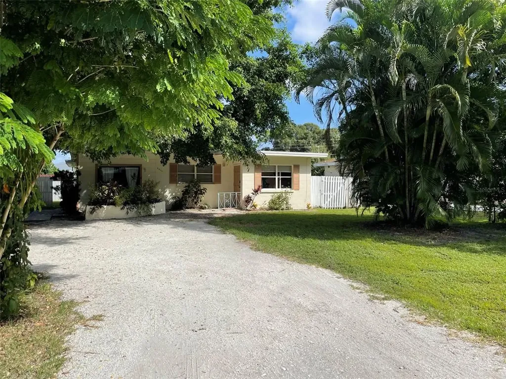 3311 Yorktown Street Sarasota FL 34231