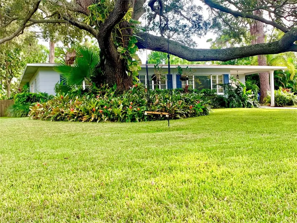 6310 8th Avenue N St Petersburg FL 33710