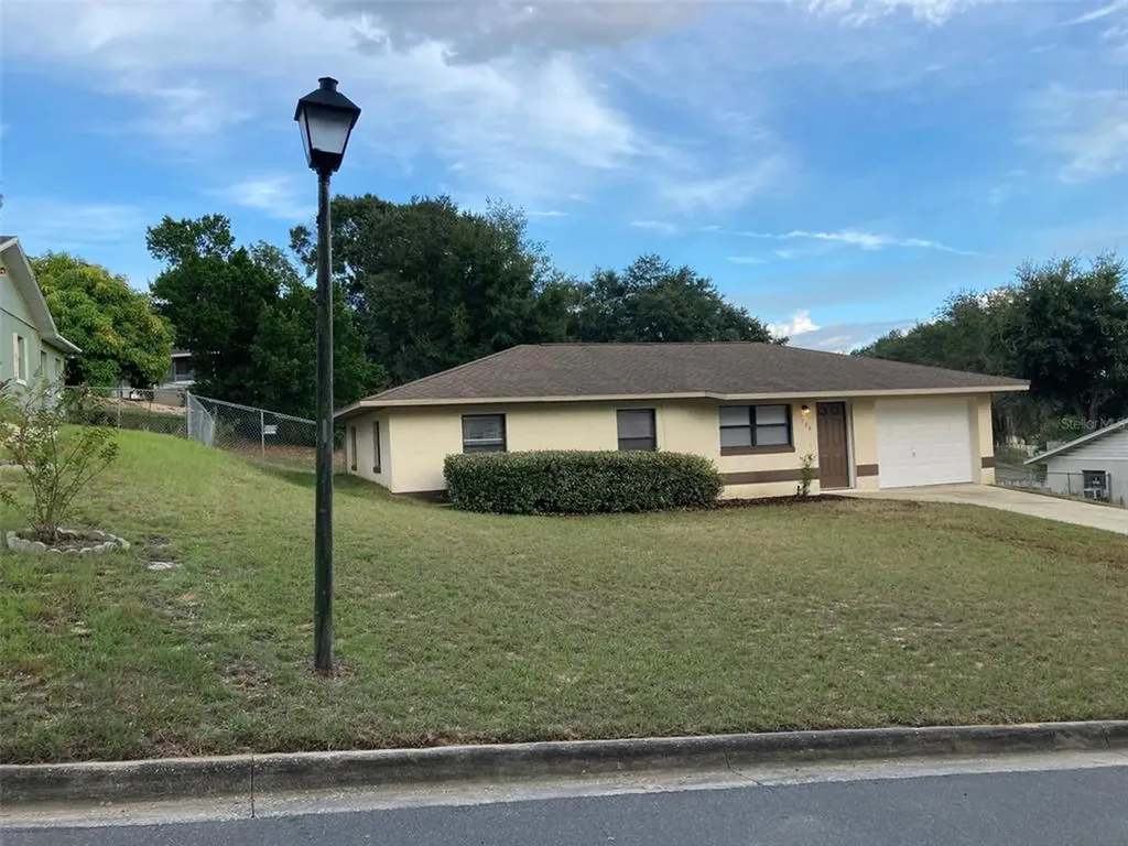 708 Greenbrough Drive Lake Wales FL 33853