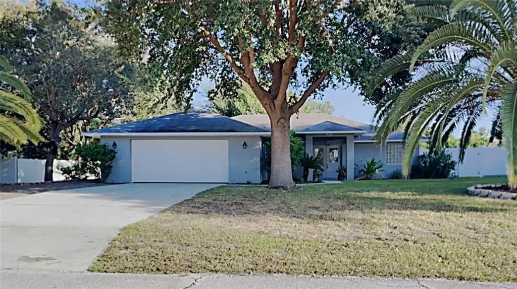 568 S Glancy Drive Deltona FL 32725