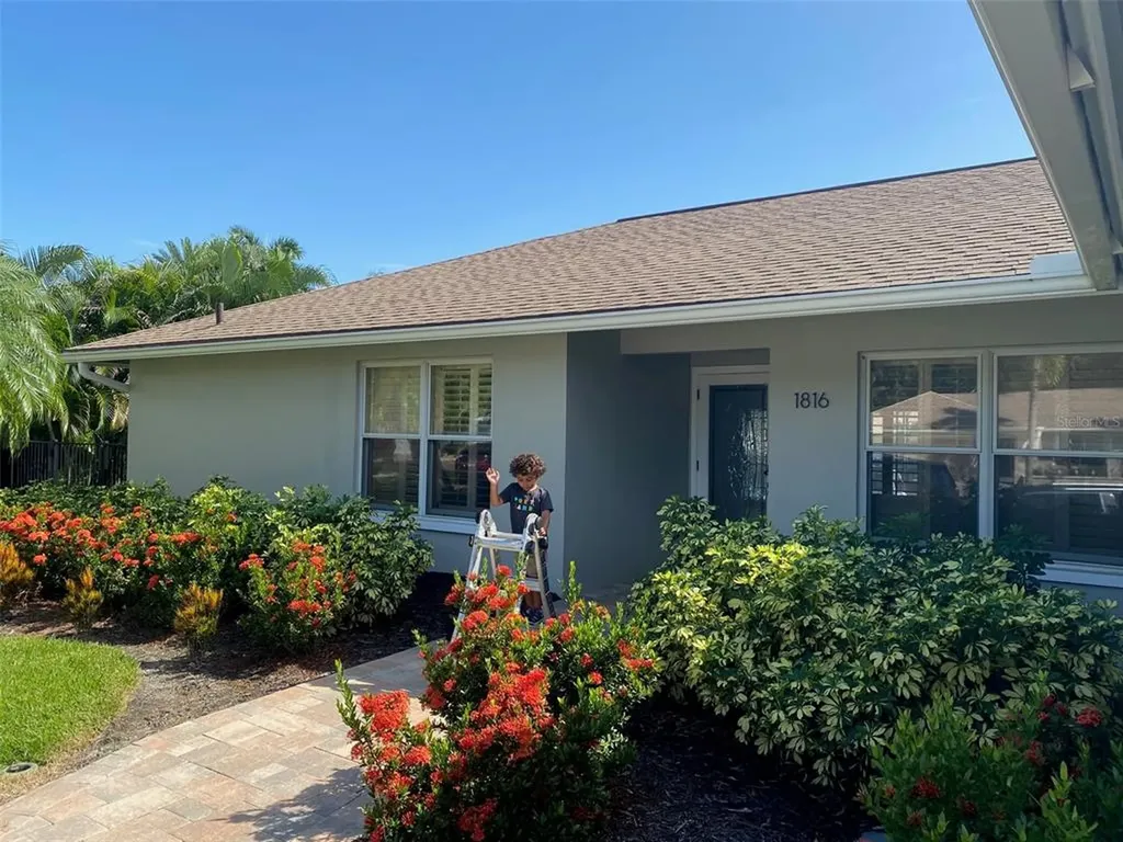 1816 72nd Avenue NE St Petersburg FL 33702