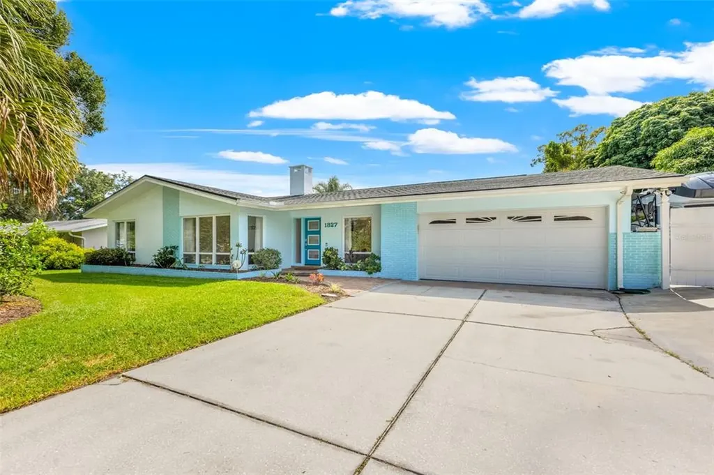 1827 Oak Park Drive S Clearwater FL 33764