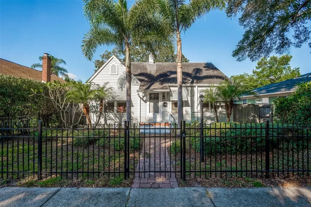 1410 14th Street N St Petersburg FL 33704