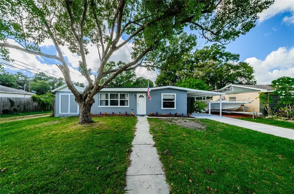 5262 35th Way N St Petersburg FL 33714