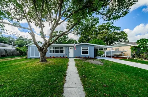 5262 35th Way N St Petersburg FL 33714