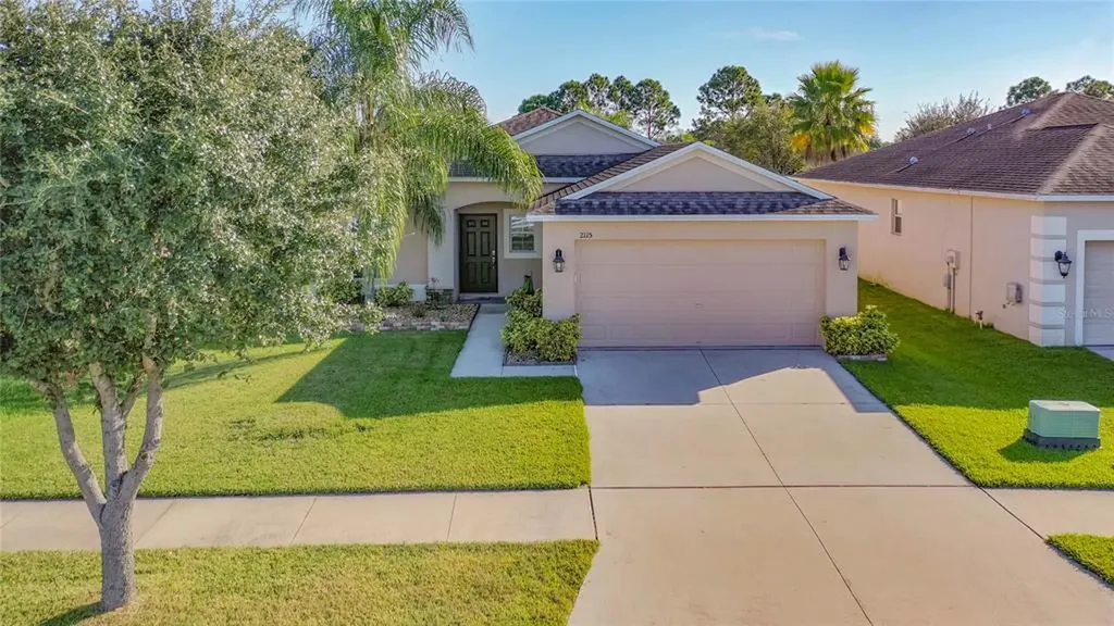 2115 Roanoke Springs Drive Ruskin FL 33570