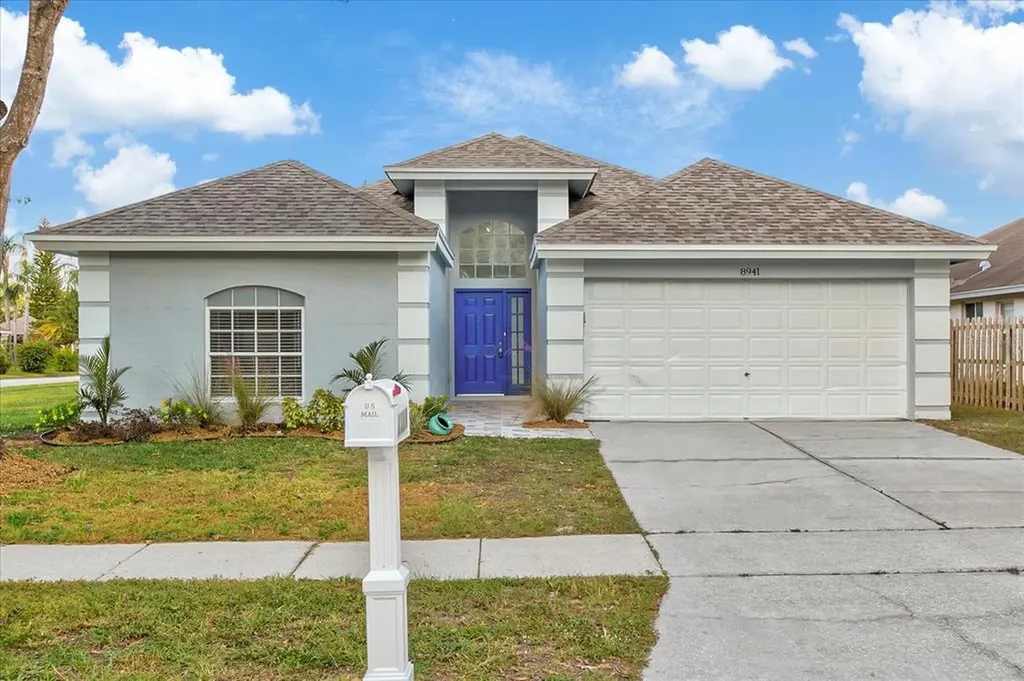 8941 Southbay Drive Tampa FL 33615