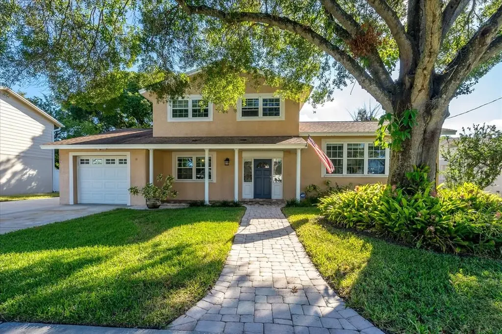 4805 Bay Crest Drive Tampa FL 33615