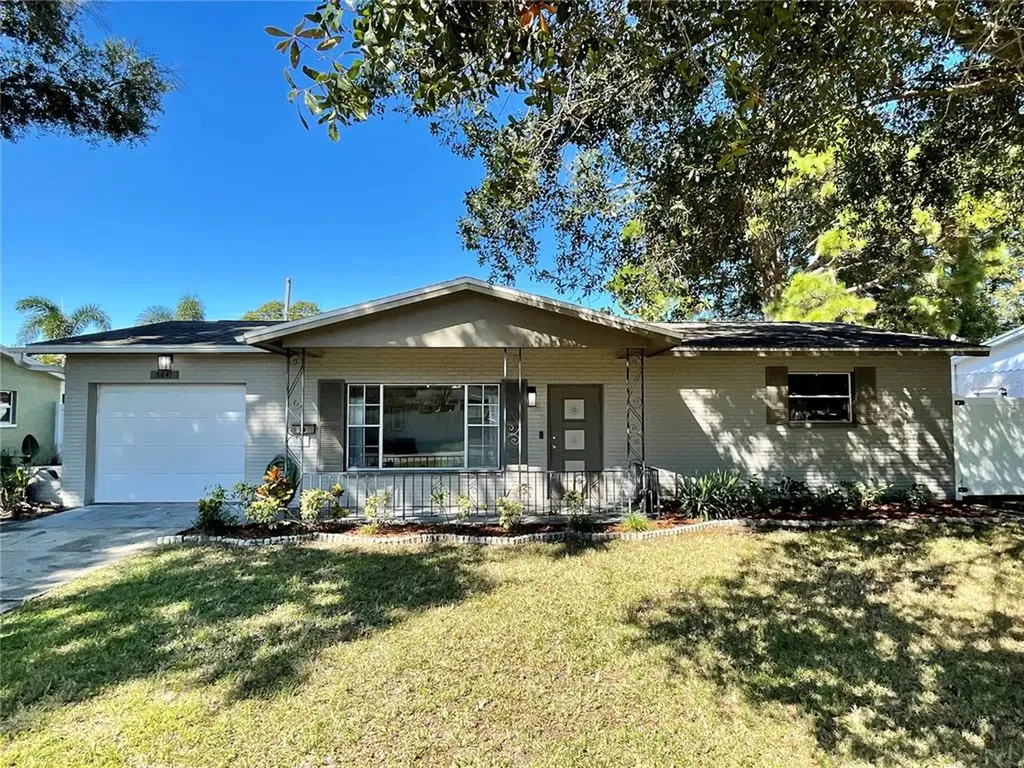 5641 29th Avenue N St Petersburg FL 33710