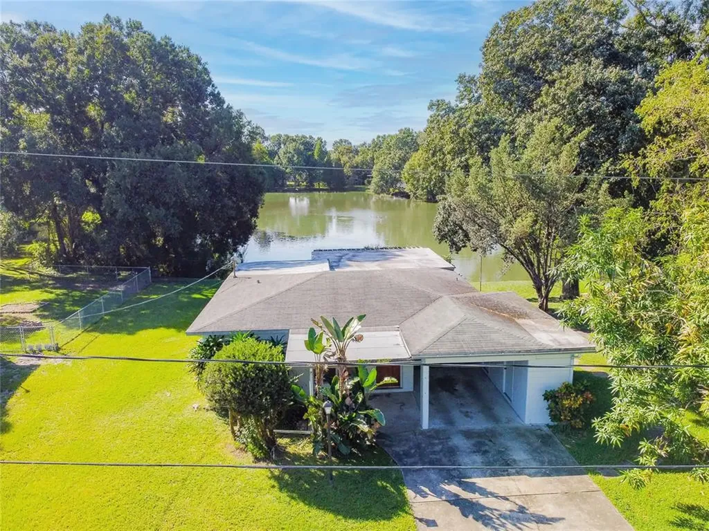 1708 W Bedingfield Drive Tampa FL 33603