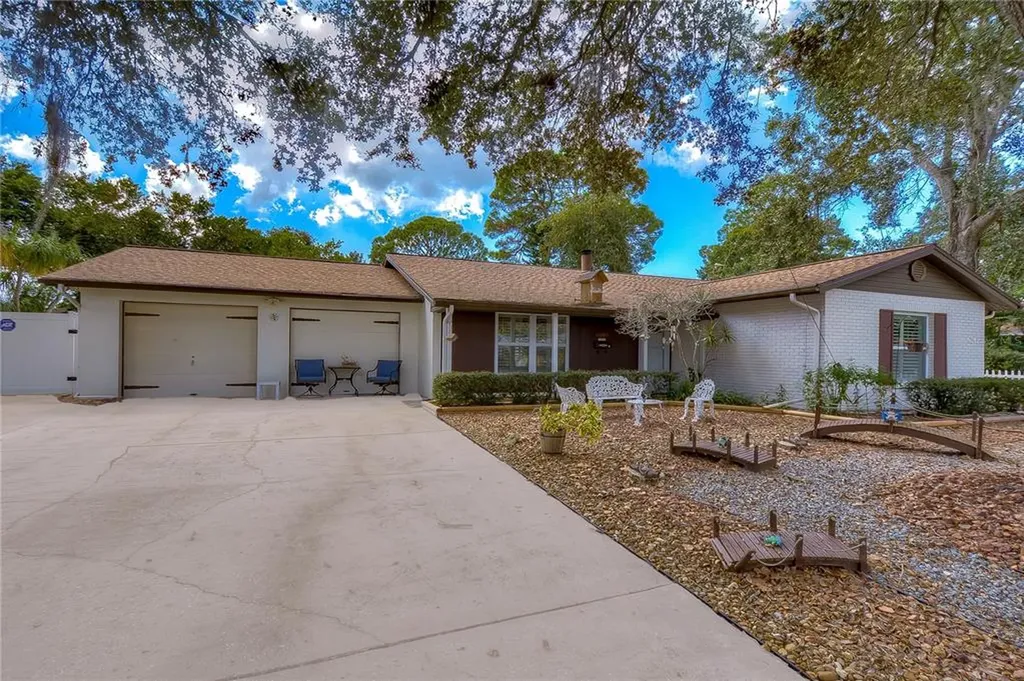 8008 W Hiawatha Street Tampa FL 33615
