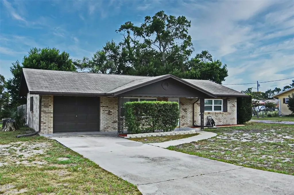 2330 Hillside Avenue Orange City FL 32763