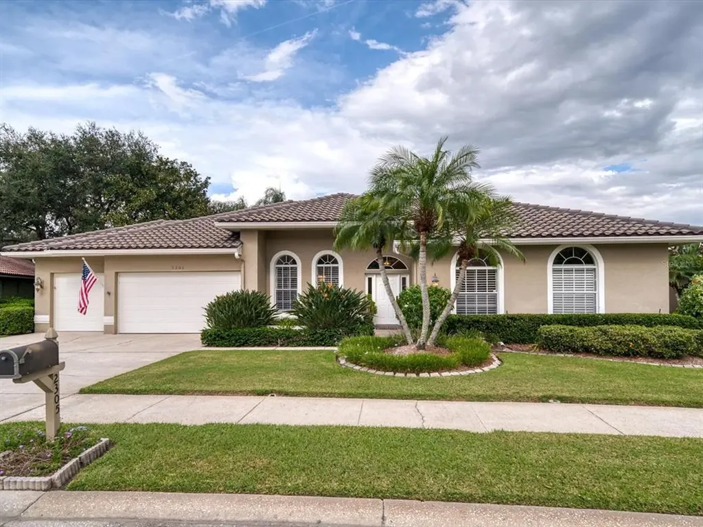 2305 Oxford Court Safety Harbor FL 34695