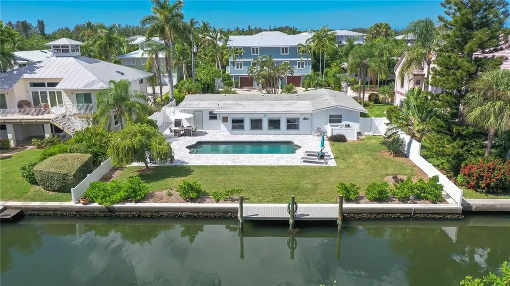 674 Norton Street Longboat Key FL 34228