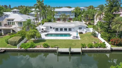 674 Norton Street Longboat Key FL 34228