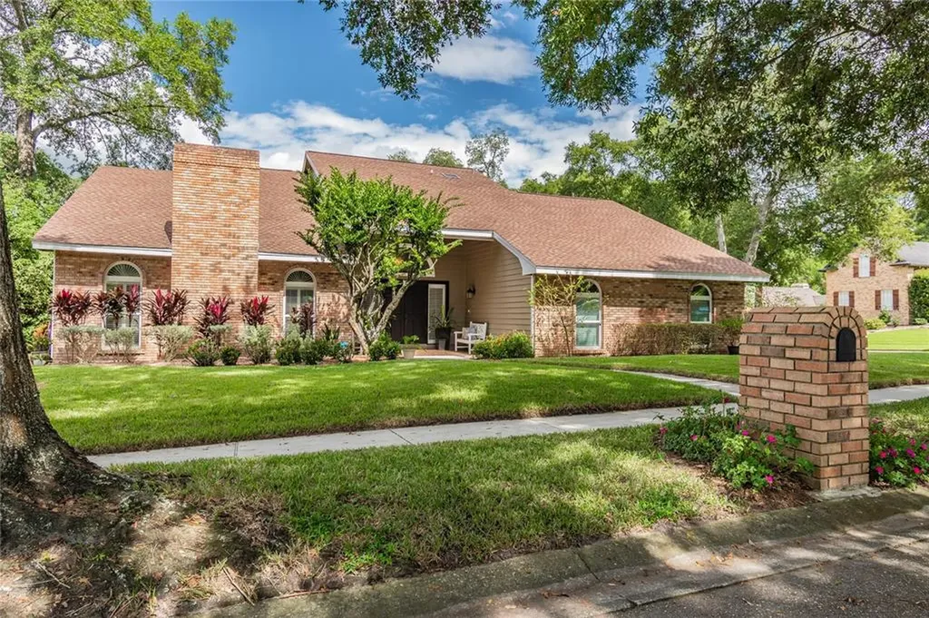 232 Sovereign Court Altamonte Springs FL 32701