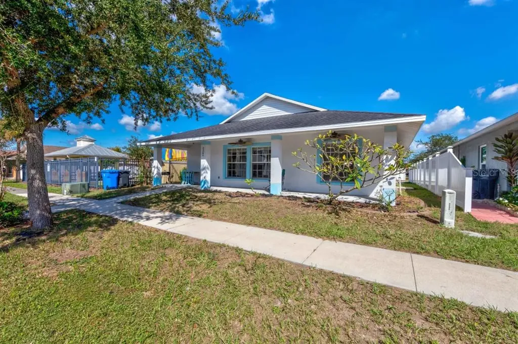 2204 Pleasant View Avenue Ruskin FL 33570