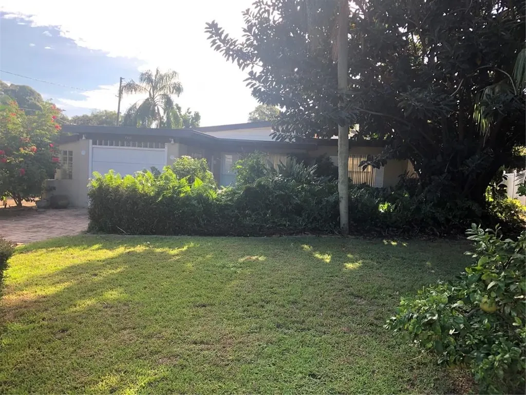 400 Merydith Way S St Petersburg FL 33707