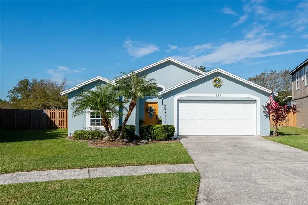 1644 Portsmouth Lake Drive Brandon FL 33511