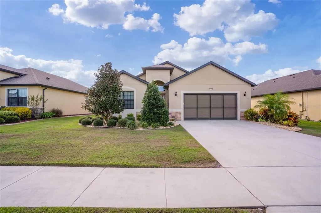 8707 Bridgeport Bay Circle Mount Dora FL 32757