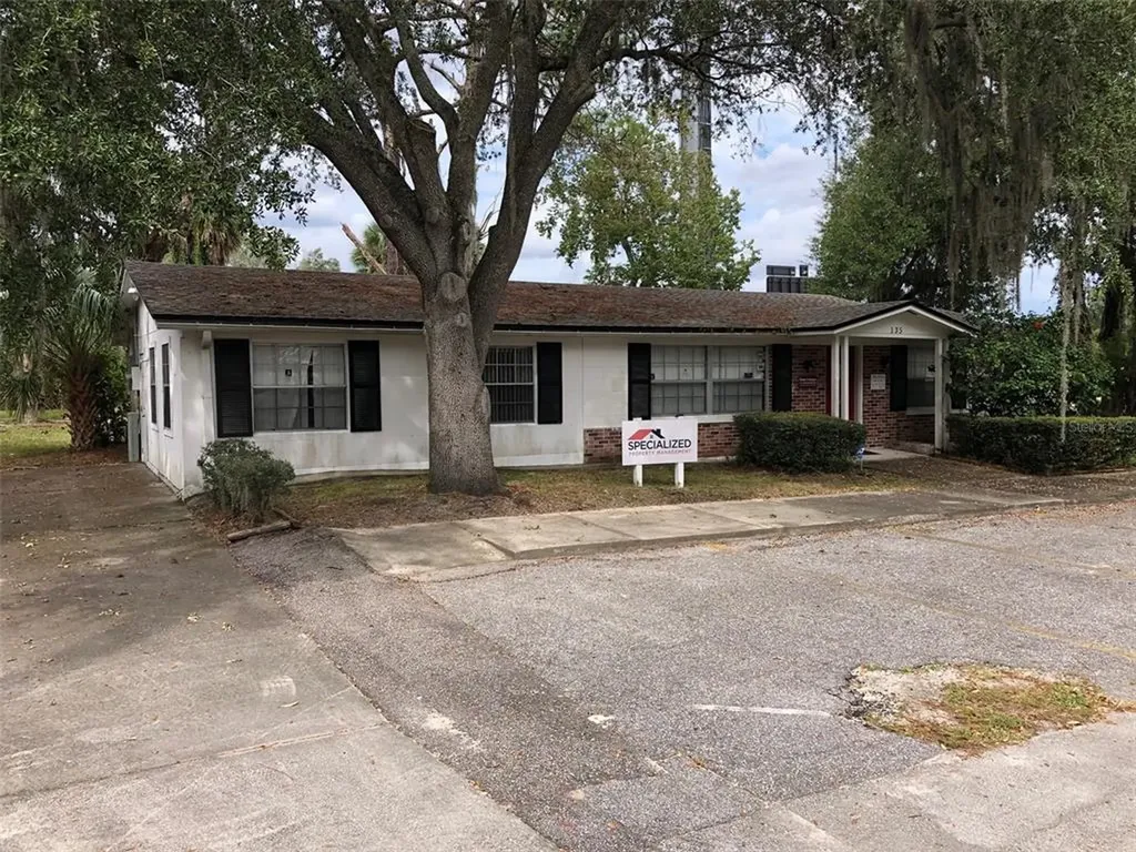 135 W Pineview Street Altamonte Springs FL 32714