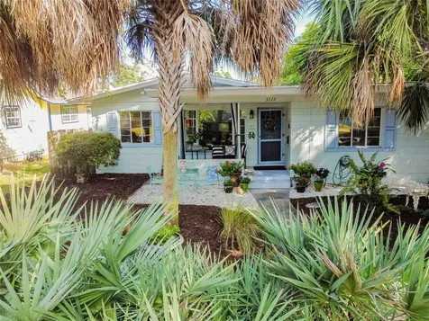 3229 Jackson Street N St Petersburg FL 33704