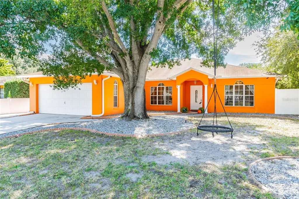 2908 W Pearl Avenue Tampa FL 33611