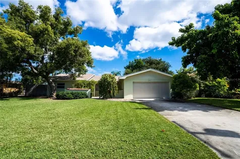 7945 9th Avenue S St Petersburg FL 33707