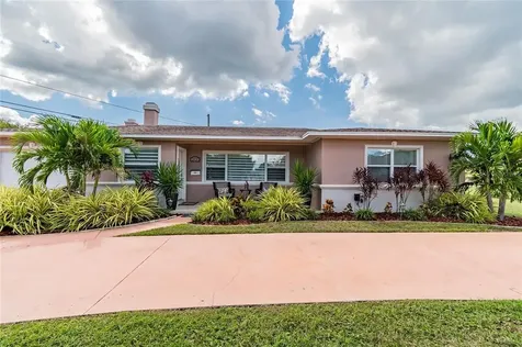 2474 38th Street N St Petersburg FL 33713
