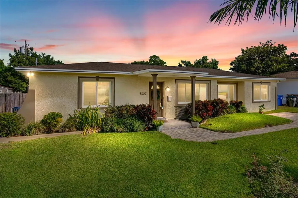 5227 24th Avenue N St Petersburg FL 33710