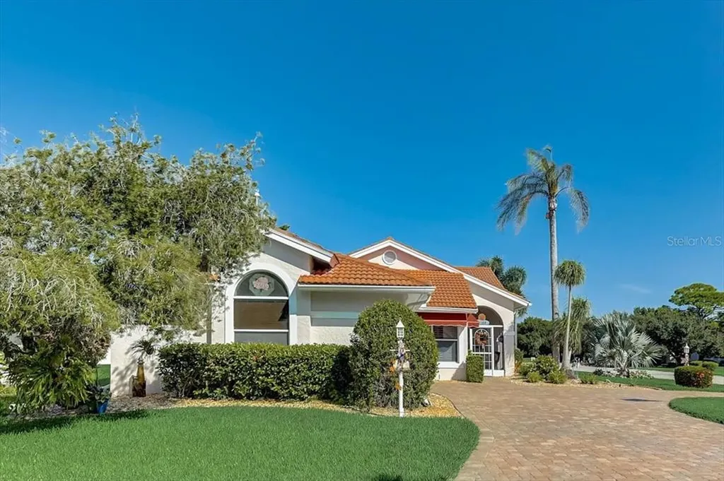 8388 Creekview Lane Englewood FL 34224