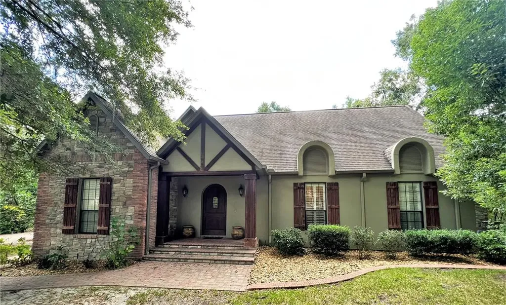 576 SE 43rd Street Ocala FL 34480