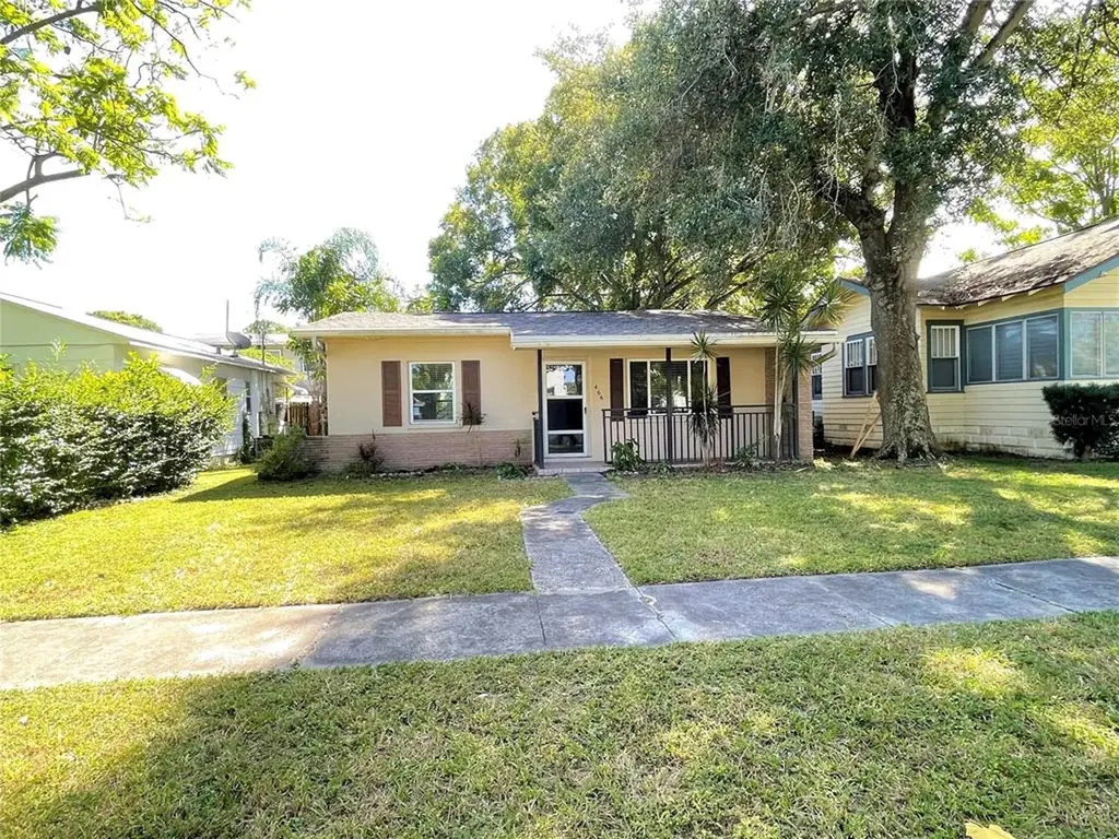 466 35th Avenue N St Petersburg FL 33704