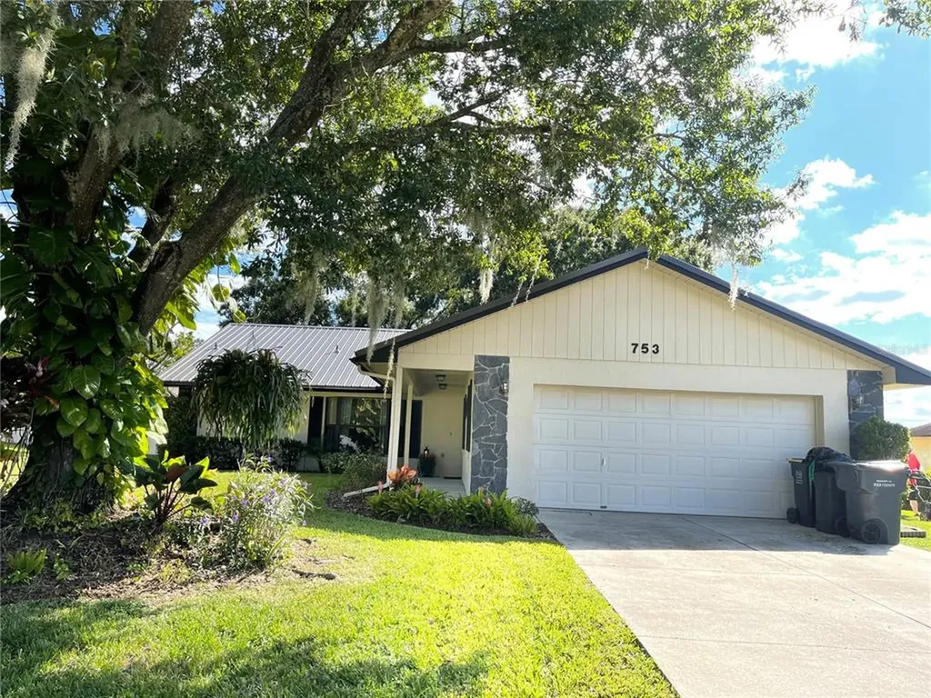 753 Scott Lake Village N Lakeland FL 33813