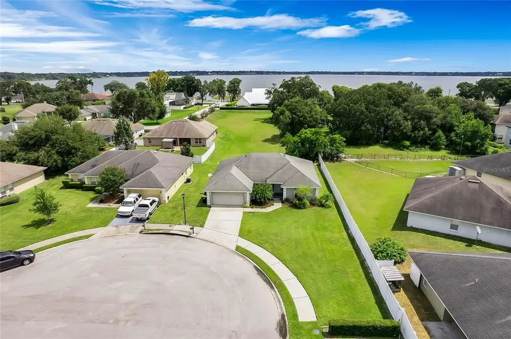 528 Amber Court Auburndale FL 33823