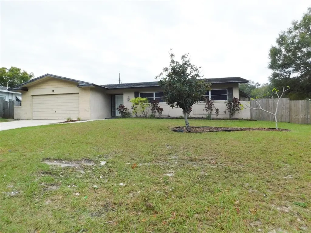 1637 Souvenir Drive Clearwater FL 33755
