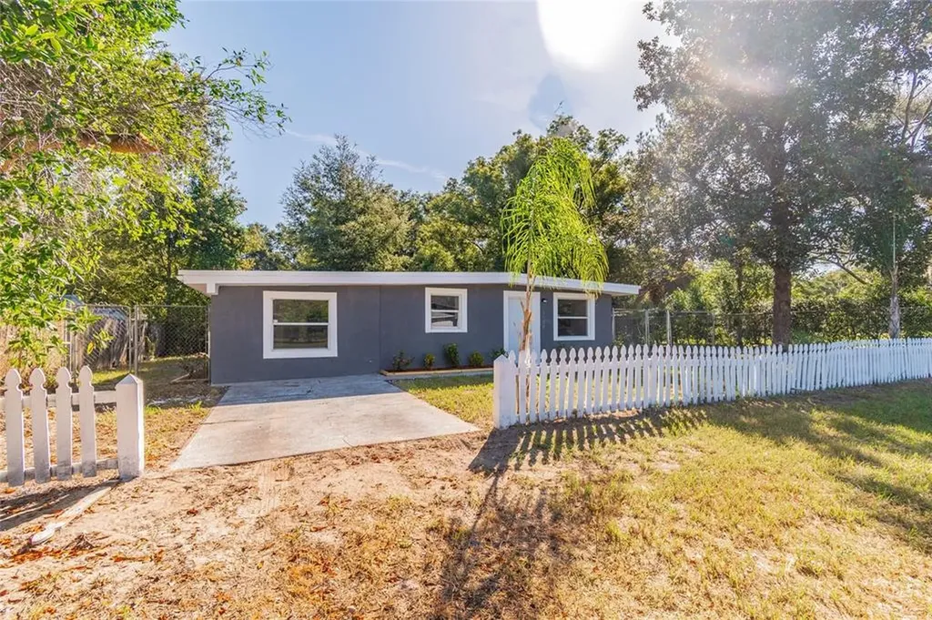 5938 16th Street Zephyrhills FL 33542